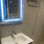 White 招待所 Kamez