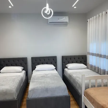 White Guest house Kamez